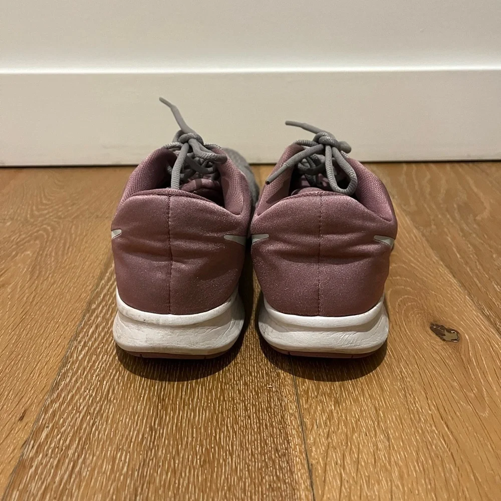 Nike Pink and Gray City Trainer 2 Running Shoes used